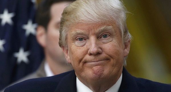 Donald Trump assiste à un briefing confidentiel au siège du FBI