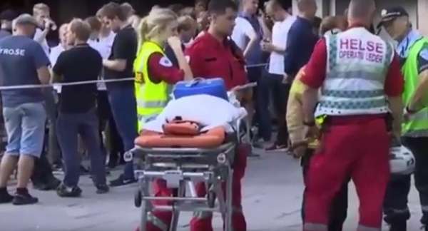 Effondrement d`un toit à Oslo, nombreux blessés