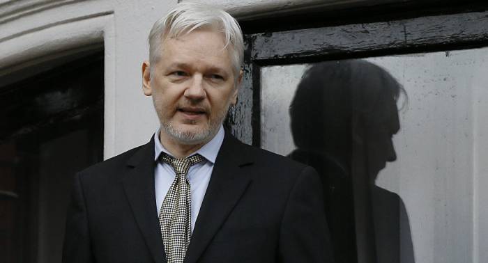 Assange va demander l’asile politique à la France, selon son avocat