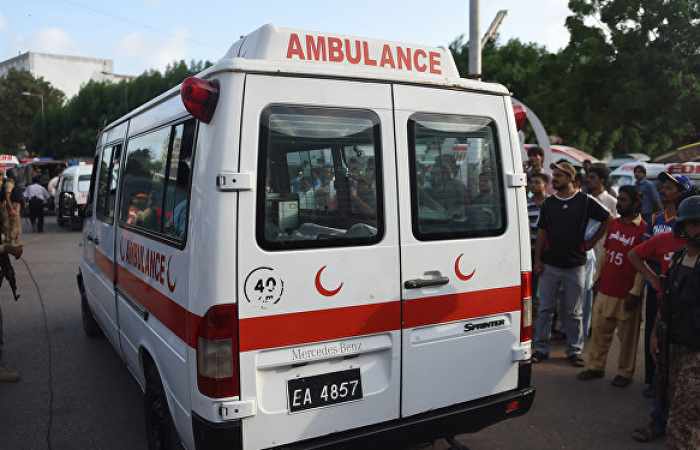 Dix morts dans un attentat contre un minibus au Pakistan