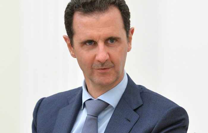 Assad "seul responsable" des frappes américaines en Syrie, disent Merkel et Hollande
