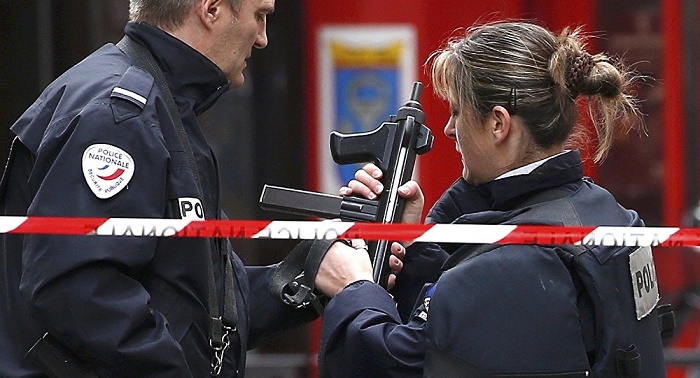 Eiffel Tower Area Evacuated due to False Bomb Alert