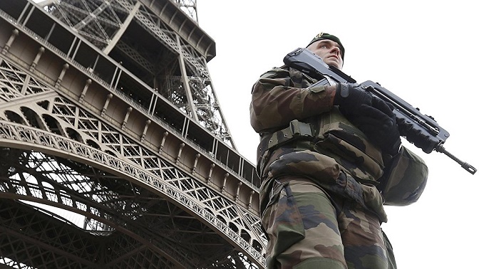 Eiffel Tower to Remain Closed for Indefinite Period Amid Paris Attacks