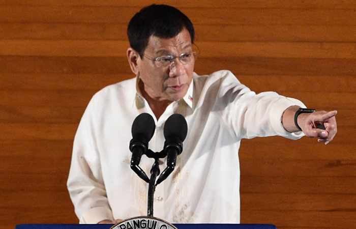 Duterte menace les terroristes de les «manger» avec du vinaigre et du sel