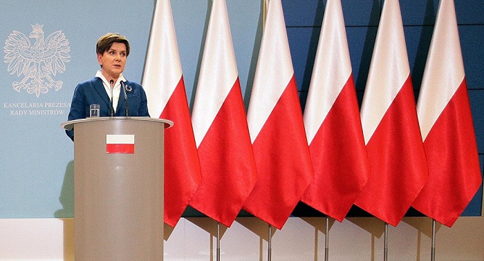 Poland Snubs EU Flag in Sign of Defiance of Brussels Powers