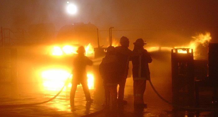 Huge Fire Causes Factory on Australia`s East Coast to Collapse - Reports