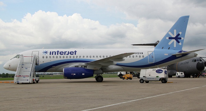 La aerolínea mexicana Interjet suspende vuelos para revisar los aviones SSJ100 rusos  