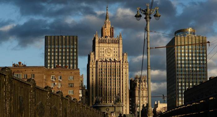 L'ambassade russe à Londres appelle un journaliste à effectuer un vol spatial en iPhone