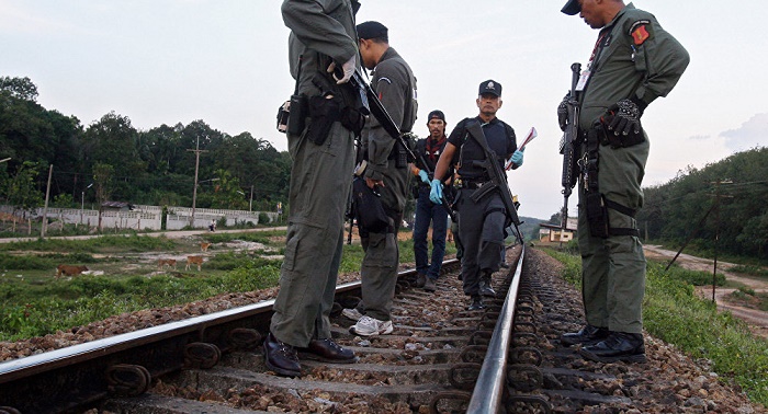 Three people killed, 28 injured in collision between train, bus in Thailand 