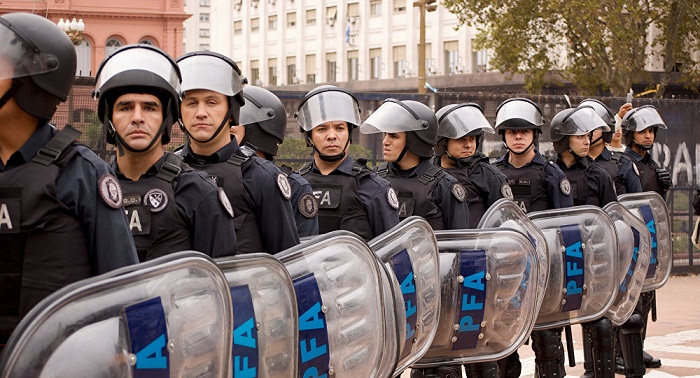 Protest against layoffs in Argentina turns violent - Mayor