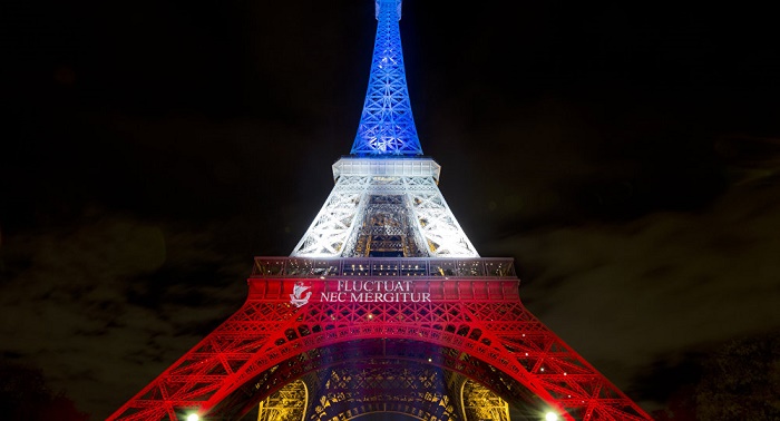 Eiffel Tower to be lit up in colors of French flag after Nice Attack Eiffel Tower to be lit up in colors of French flag after Nice Attack