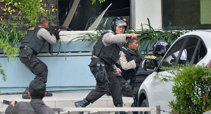 Indonesian police arrest 6 militants planning attacks in Singapore