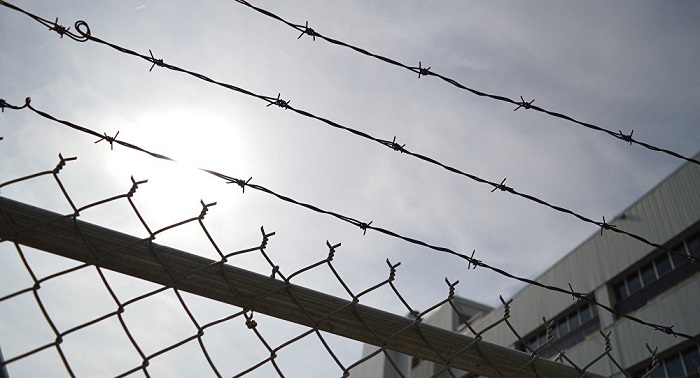 Prisoner takes another inmate, guard hostage at French prison