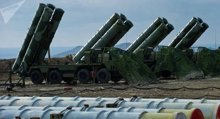 Ankara a acheté à Moscou 4 systèmes russes de missiles S-400 pour 2,5 MLRD de dollars