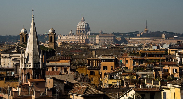 Five people injured in residential house explosion in Rome 