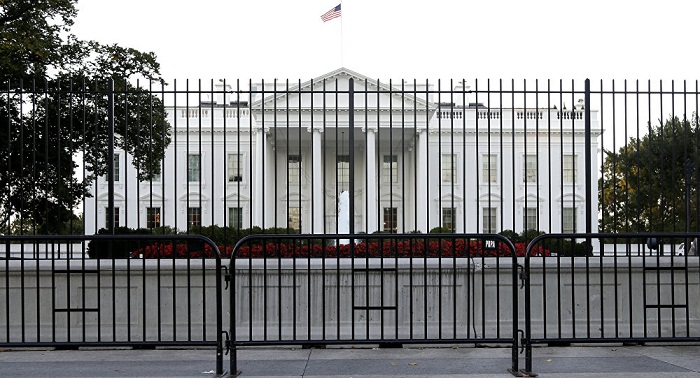 US White House on lockdown over suspicious package 
