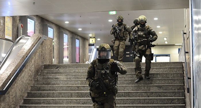 State of emergency in Munich as police begin citywide hunt for terrorists