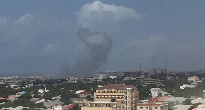 Al-Shabaab twin car bomb attack in Somalia`s Mogadishu kills 6 