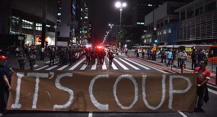 Homemade Bomb Explodes at Brazilian Rally of Rousseff Supporters