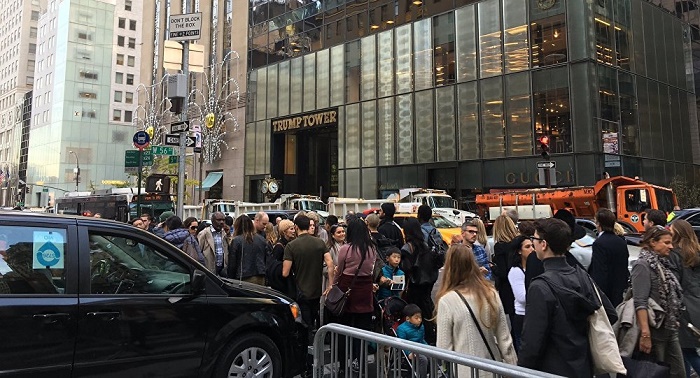 New York`s Trump Tower becomes security nightmare for police 