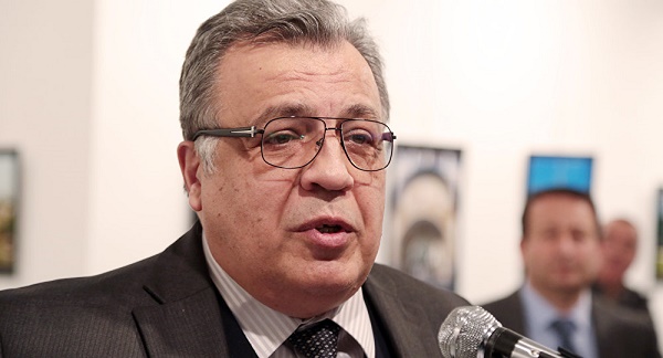 La rue d`Ankara sera rebaptisée en l`honneur d’Andreï Karlov