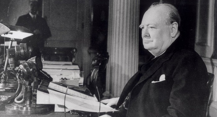 Hallan un sorprendente ensayo de Churchill sobre la vida extraterrestre