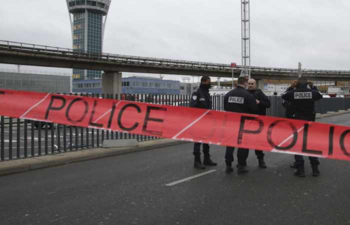 Two suspects in Paris Orly Airport attack placed under investigation
