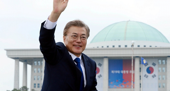 Trump, Moon discuss free trade, North Korea over late-night dinner