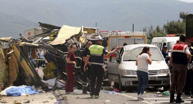 Erdogan Extends Condolences to Relatives of Victims of Tourist Bus Crash