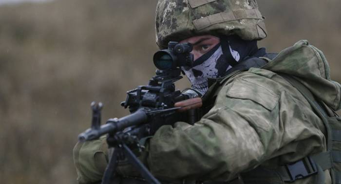EEUU todavía no ha decidido ni descartado proporcionar armas a Ucrania