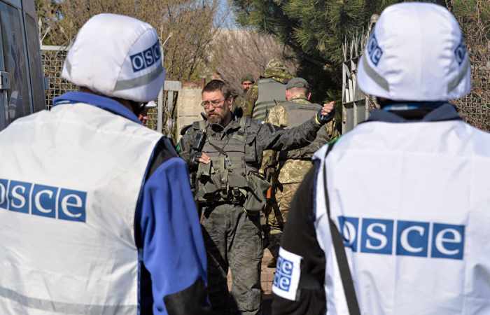 La UE no participará en investigaciones sobre explosión de auto de la OSCE en Donbás