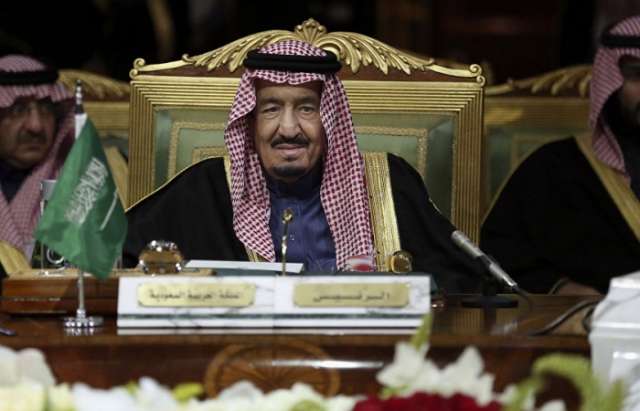 El rey saudí llegará a Indonesia con 1.500 personas y 450 toneladas de equipaje