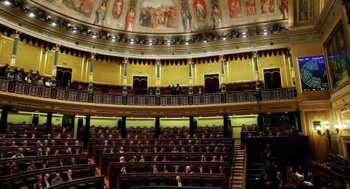 El Parlamento español reprueba al ministro de Hacienda por la amnistía fiscal