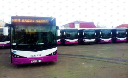 Yeni avtobusların köhnələrdən fərqi: kondisioner, qapıdan sallanma...