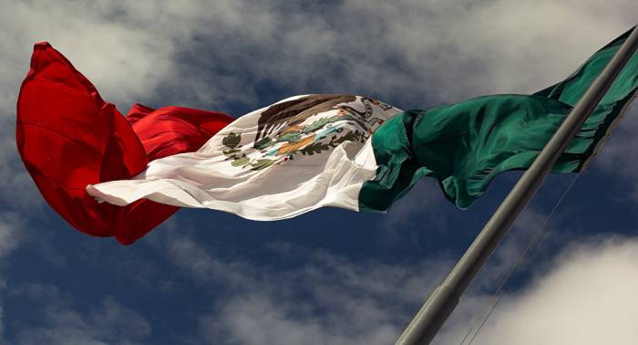 México mantiene embajada en Venezuela pese a que Maduro trató de "cobarde" a Peña Nieto