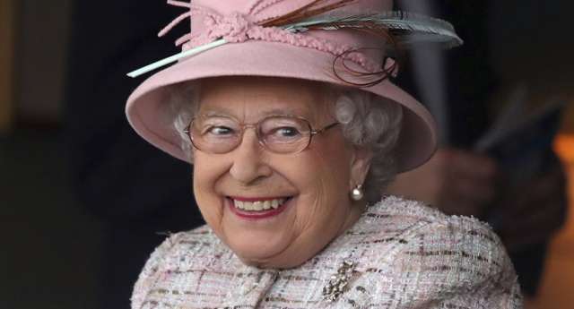 Lawmakers call for UK Queen to divulge cash flow after Paradise Papers Leak 
