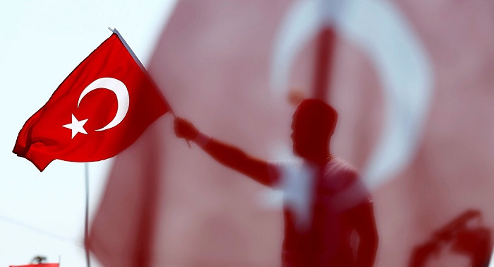 Turquía detiene al asesor de un líder opositor por el fallido golpe militar  