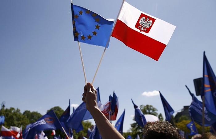 El partido gobernante de Polonia se opone a desmontar la UE
