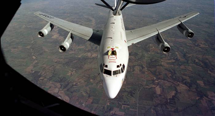 Dos cazas chinos interceptan un avión militar de EEUU sobre el mar del Este