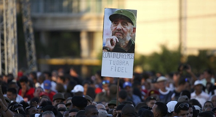 La caravana con las cenizas de Fidel Castro parte desde La Habana hacia Santiago de Cuba  