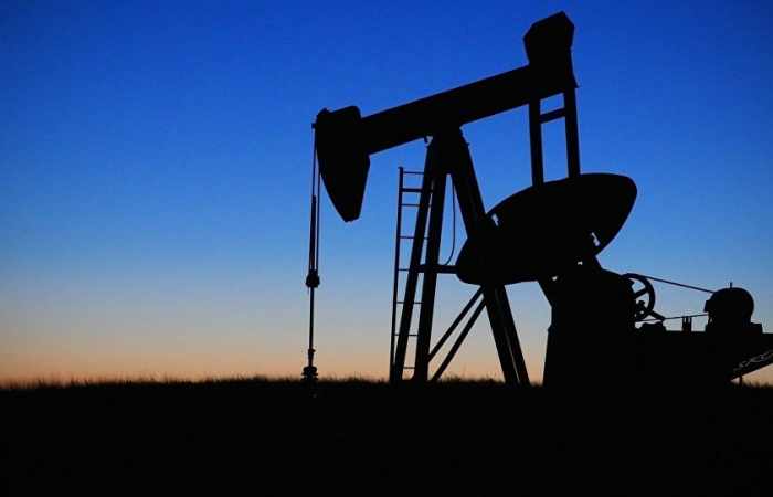 Arabia Saudí anuncia un pacto parcial para prorrogar el recorte petrolero