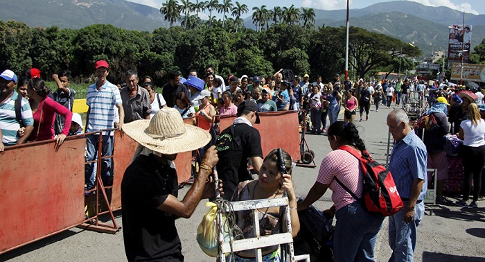 Colombia promete precio “diferencial“ del combustible en frontera con Venezuela  