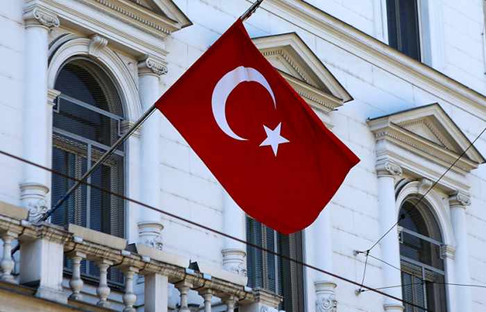 Ministro turco no acepta la revision del Constitucional el referéndum