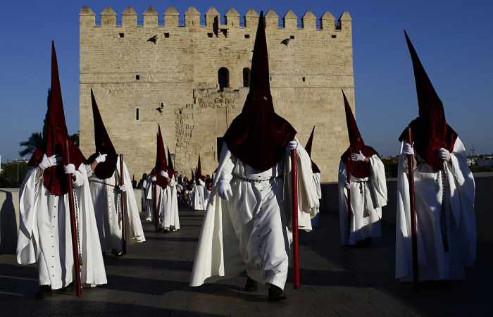 La fiesta religiosa en España