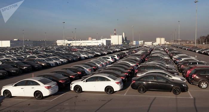 ¿Nueva crisis? Un millón de autos 'crían polvo' en los almacenes de GM en EEUU