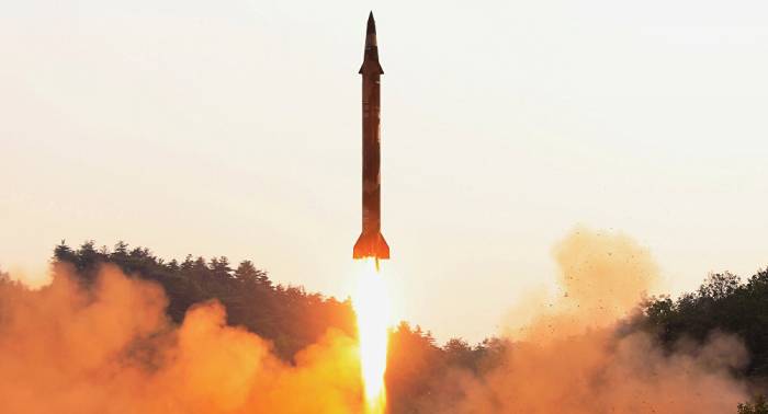 China pide moderación tras nuevo lanzamiento de misiles norcoreanos