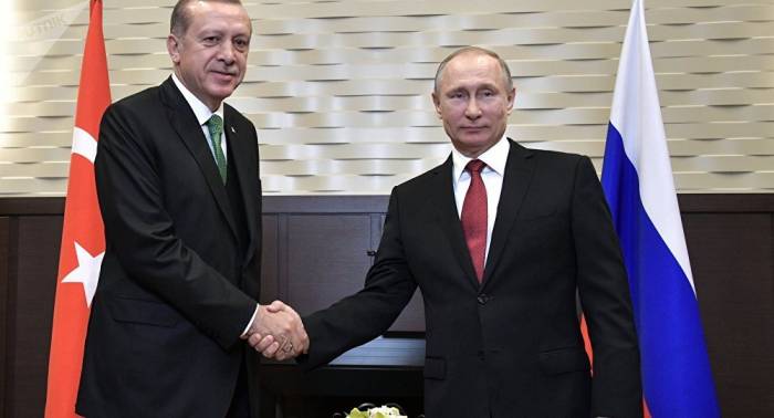 Putin formaliza sus acuerdos previos con Erdogan al levantar restricciones antiturcas