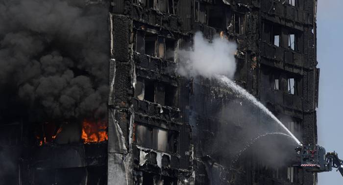 Más de 60 hospitalizados por devastador incendio en una torre de Londres