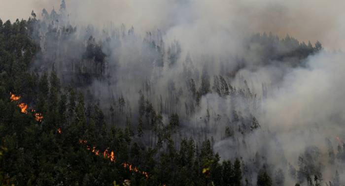 Más de mil efectivos siguen combatiendo el incendio en Portugal