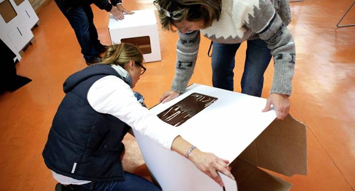 La Justicia española admite la querella contra la compra de urnas en Cataluña